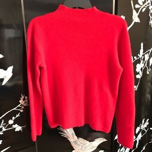 🍎 cashmere sweater